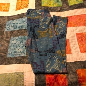 Fun lularoe leggings